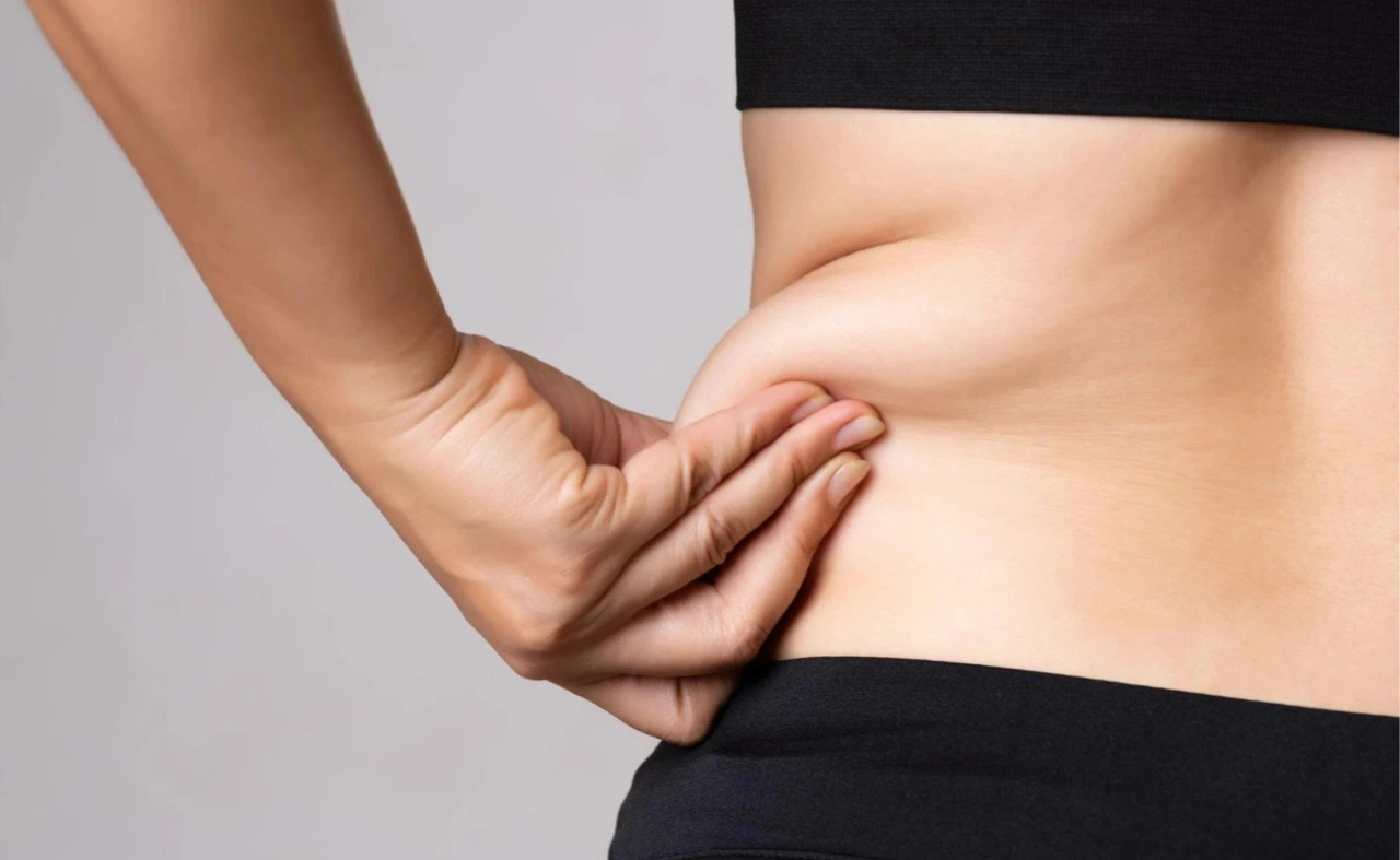 CoolSculpting vs. Liposuction: Which Is Better for Fat Reduction?